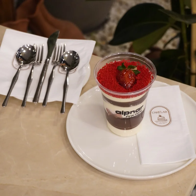 Çilekli Cup